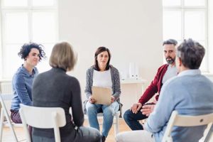 group at an alcohol addiction treatment program